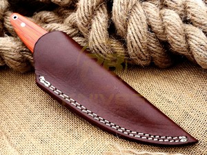 Couteau de chasse artisanal avec manche en bois et étui en cuir – Couteau d'extérieur à lame fixe ultra-affûtée - Product Image 6