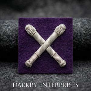 Emblemas de la Francmasonería Personalizados: Insignia Bíblica Bordada a Mano con Hilo de Oro, Compases Cuadrados Bordados a Mano y Emblemas de Escudo de Terciopelo Morado - Product Image 3