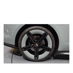 Porsche Taycan 4S 2023 con Caja de Cambios Automática, Volante a la Izquierda, Asientos de Cuero, Cámara Trasera, Eléctrico, Solo Gasolina, 4.417 km de Kilometraje - Product Image 4