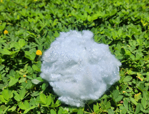 Fibra de Poliéster Reciclada Siliconizada Hueca Conjugada HCD de 15Dx64mm, Material de Relleno Antidistorsión para Hilado - Product Image 4