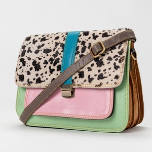Femmes élégant Western à la mode Unique imprimé Animal en cuir recyclé bandoulière fourre-tout sac à main nouveau concepteur sac de messager - Product Image 1