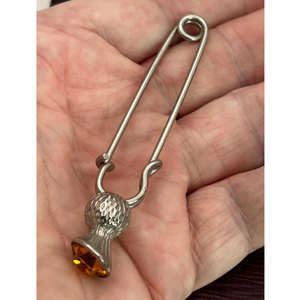 Broche de pin para kilt con diseño de cardo escocés - Estilo imperdible con piedra de cristal ámbar, accesorio tradicional irlandés, broches decorativos de alta calidad - Product Image 5