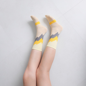 <b>Women</b> Crew <b>Socks</b> Geometric Pattern Cotton Blend Breathable Daily Wear Spring Style Knitted <b>Socks</b> - Product Image 3