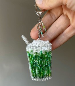 Embroidered <b>Crab</b> Shaped keychain with Seed Beads Keyrings Premium Key Holder Fashion Accessory For Handbags Backpacks And Keys - Product Image 3