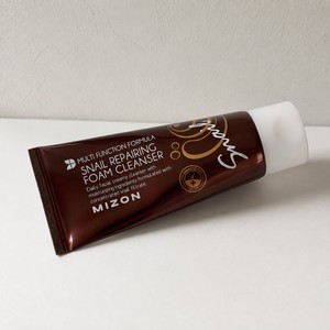 Limpiador facial Mizon Snail Repairing Foam 60ml, limpiador facial coreano Mizon - Product Image 2