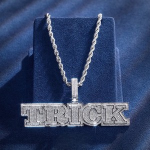 เครื่องประดับโมอิสซาไนต์ VVS D แบบสั่งทำพิเศษ เงินแท้ 925 ผ่านการทดสอบเพชร พรีเมียม ออกแบบเฉพาะบุคคล พร้อมใบรับรอง จี้ทรงเหลี่ยมบริลเลียนท์คัท - Product Image 3