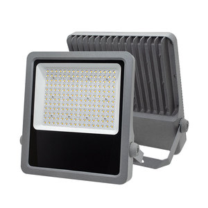 Projecteur à faisceau large de 60° pleine puissance, 150 watts, avec boîtier gris pour grands projets de construction - Product Image 1