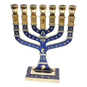 Porte-bougie à trois bras en laiton de haute qualité, style arabe vintage, avec finition polie, pour la décoration de la maison - Product Image 5