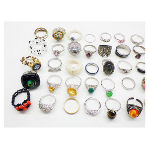 Juego de 50 Anillos de Plata de Moda Unisex de Segunda Mano, Hechos en China, de Excelente Calidad y Precio Increíble - Product Image 1