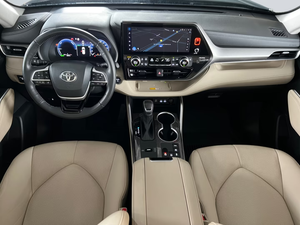 Toyota Highlander 2.5 Hybrid Executive 7 places, intérieur cuir, SUV automatique essence hybride - Product Image 4