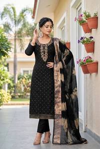 Dernière collection de costumes prêts-à-porter en modal avec motifs Butti sur toute la surface et broderies manuelles sur le col et les manches, avec pantalon et dupatta, vente en gros. - Product Image 3