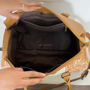 Bolsa de Viaje Grande de Cuero Vacuno Rústico Estilo Western con Diseño de Corazón Hecho a Mano, Bolso de Mano Vintage con Estampado Floral, Bolsa Perfecta - Product Image 6