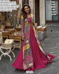Salwar Kameez Festif en Soie Crêpe Véritable Premium, Veste Brodée Numérique, Travail Brodé à la Main, Longueur Ras du Sol, Séchage Rapide - Product Image 1