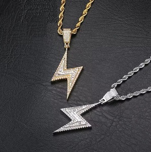 Pendentif Éclair Hip Hop Iced Out en Argent Doré pour Homme avec Zircons Cubiques - Product Image 5