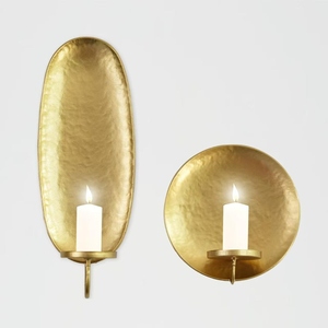 Ensemble de deux appliques murales en métal doré texturé avec des plaques arrière rondes et ovales pour une décoration murale élégante de la maison - Product Image 4