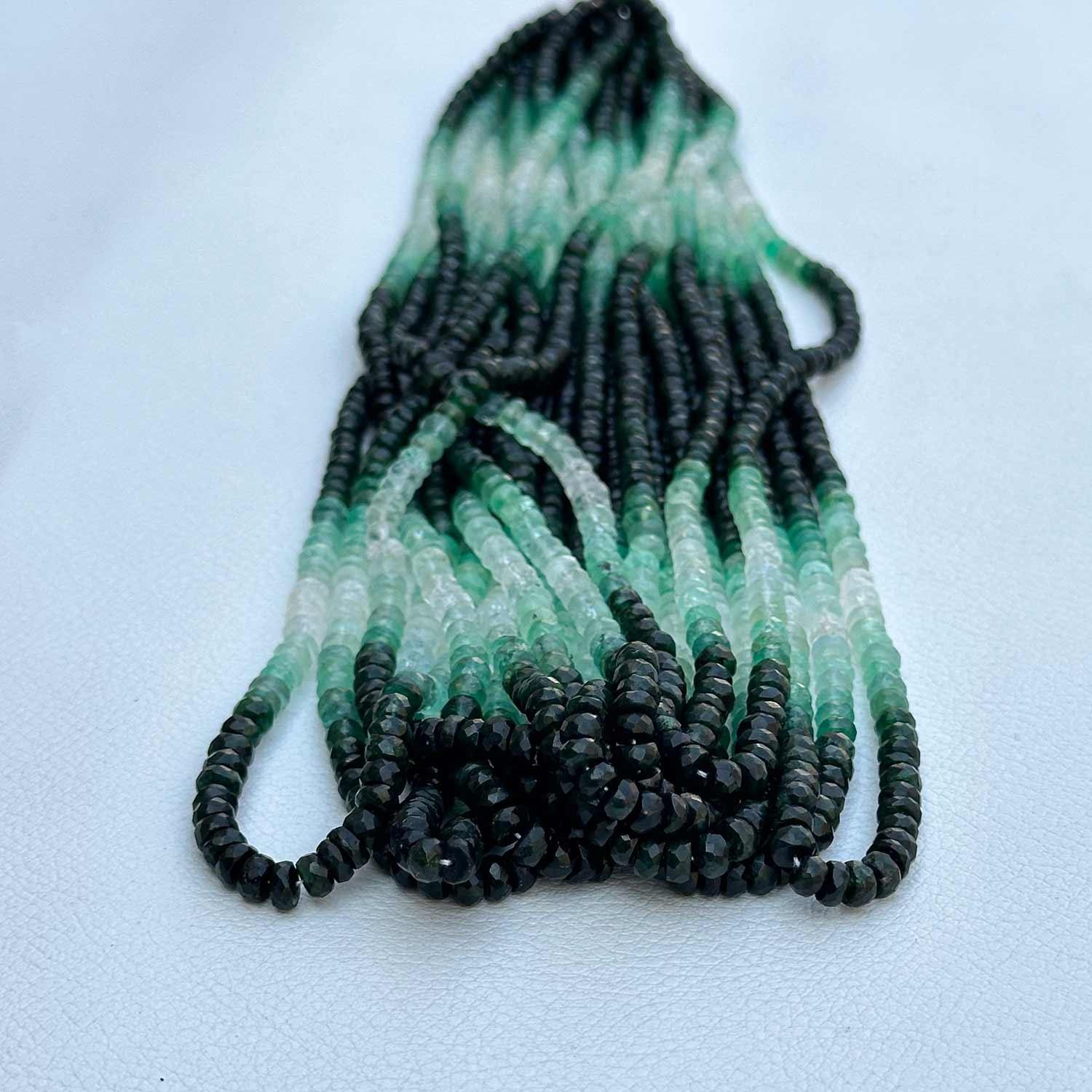 สีเขียว