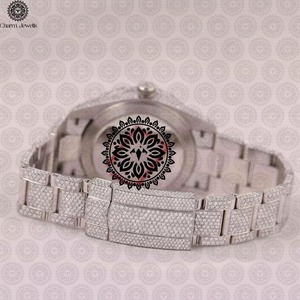 Montre de luxe en moissanite de qualité supérieure pour homme, style hip-hop, entièrement sertie de diamants, en acier inoxydable, étanche, bijoux de fête, disponible à la vente - Product Image 3