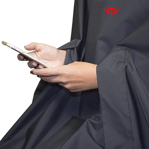 Capas de Barbero Personalizadas al por Mayor con Cuello Ajustable, Nailon de Alta Calidad, Impermeables y con Diseños Únicos, Capa Profesional para Corte de Cabello - Product Image 3