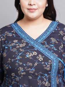 Kurti Angrakha en rayonne à imprimé floral bleu avec col en V et manches cloche pour femmes grandes tailles, vêtements décontractés tendance - Product Image 4