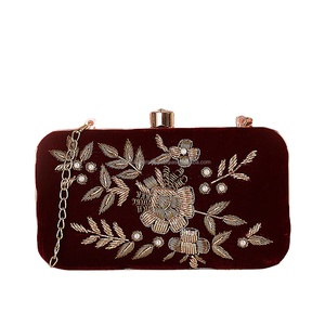 Fil à broder de luxe carré bandoulière sac à main pour les femmes utilisation de fête de mariage vente chaude à Dubaï en gros - Product Image 1