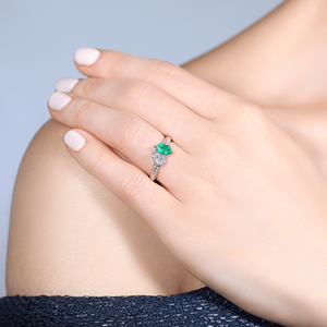 Nuevo anillo de joyería fina de oro macizo de 18k con diseño personalizado de esmeralda Muzo natural y diamante Toi et Moi para ella, en OEM ODM - Product Image 6