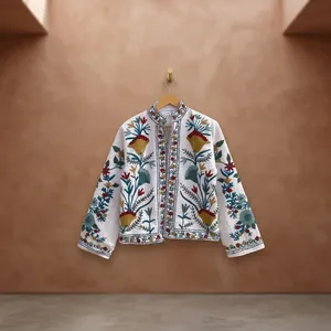 Veste blanche Suzani brodée à la main, motif floral ethnique, veste unisexe pour hommes et femmes, fabricant et fournisseur en gros, qualité supérieure - Product Image 3