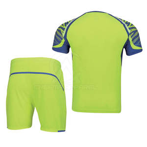 Camiseta y pantalones cortos de voleibol de alta calidad diseñados para proporcionar un estiramiento y una flexibilidad superiores para movimientos rápidos - Product Image 2