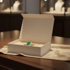 กล่องของขวัญเครื่องประดับแบบคราฟท์ที่เป็นมิตรกับสิ่งแวดล้อมและดูหรูหรา |   บรรจุภัณฑ์พกพาแบบแม่เหล็กเคลือบยูวีพร้อมฟองน้ำสำหรับใส่ต่างหูและแหวน - Product Image 5