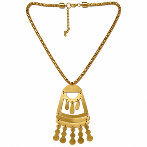 Collar con Colgante Geométrico de Latón Dorado, Cordón Multifilar y Detalles Rectangulares Martillados, Joyería de Moda al por Mayor - Product Image 2
