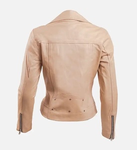 เสื้อแจ็คเก็ตหนัง PU สีเบจสำหรับผู้หญิง แขนยาว คอตั้ง ปิดด้วยซิป สไตล์นักขี่มอเตอร์ไซค์ เหมาะสำหรับใส่ในฤดูใบไม้ร่วง - Product Image 2