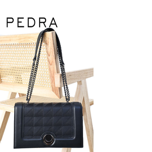 Ensemble de 2 pièces pour femmes PEDRA, sac à bandoulière en cuir PU, fermeture à fermoir métallique, sac à bandoulière matelassé avec chaîne, petit porte-monnaie pour femmes - Product Image 5