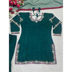 Ensemble haut-bas et dupatta pour femmes, vêtements de soirée, avec un travail de broderie élégant - Product Image 2