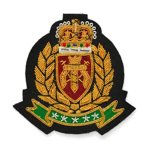 Badges brodés à la main sur mesure, couronne, laurier, écusson, décoratifs de qualité supérieure, à coudre, avec taille OEM, fabriqués au Pakistan - Product Image 3