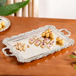 Bandeja Rectangular Decorativa Plateada Moderna con Borde Floral, Perfecta para Ocasiones Especiales y Uso Diario - Product Image 6