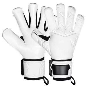 Gants de gardien de but compétitifs avec une protection du pouce pour une durabilité accrue lors d'une utilisation intensive des gants de gardien de but. - Product Image 1