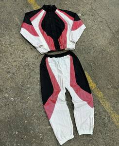 Ensemble jogging 2 pièces pour homme, veste courte et pantalon, coupe-vent en polyester avec fermeture éclair, style streetwear, service OEM - Product Image 2