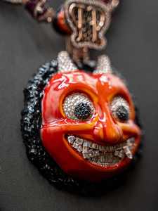 Pendentif visage thématique avec yeux en moissanite et dents taillées en baguette, or 18 carats, style punk, breloque unisexe, pendentif visage de dessin animé, collier - Product Image 1