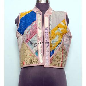 Nouvelle arrivée, veste ethnique pour femmes, veste courte respirante et écologique en coton indien fait main, patchwork multicolore Kantha vintage - Product Image 1