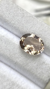 Pierre naturelle certifiée Morganite de forme ovale avec une couleur et un lustre excellents, Beryl naturel de 4,51 carats, nette à la loupe - Product Image 4