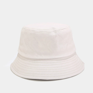 Nouveau design 2026 – Bob en maille blanche avec bordure contrastante noire – Unisexe – Décontracté – Printemps-Été – Adulte - Product Image 3