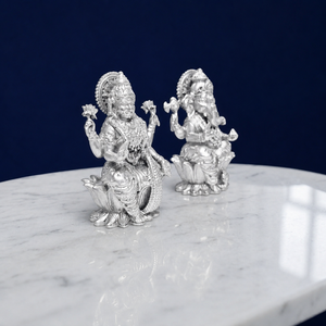 พระโลตัสยาวชุบเงิน 999 จาก Jaipur Metals รูปเทพีลาักษมีและพระพิฆเนศ |   ทองเหลืองแท้ 100% |   7 x 6 x 5.5 ซม. |   97 กรัม |   พูจาและของขวัญ - Product Image 6