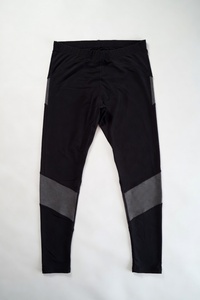 Leggings de compression haut de gamme pour hommes pour l'entraînement intensif en salle de sport avec un soutien musculaire avancé et une couverture complète des jambes - Product Image 3
