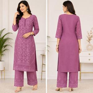 Ensemble ethnique floral haut de gamme pour femme : Kurti droit brodé main Chikankari mauve lavande et palazzo assorti - Product Image 3