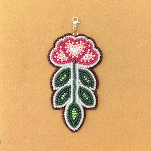 Llavero Artesanal Boho con Cuentas, Colgante Único de Diseño para Bolsos de Viaje y Carteras, Llavero Artesanal con Cuentas Hecho a Mano - Product Image 5