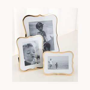 Marco de Fotos Metálico Personalizado, Decoración Elegante para el Hogar, Nuevo Diseño, Marco de Fotos Premium, Recién Llegado, para Uso en Mesa - Product Image 2