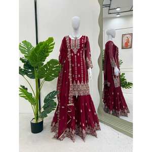 Conjunto de Traje de Fiesta de Tela Chifón Talla XL con Trabajo de Hilo y Lentejuelas - Product Image 3