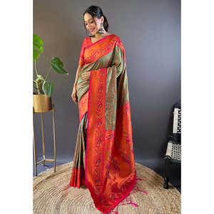 Sari indien et pakistanais en soie Paithani Yeola Meenakari originale de l' Maharashtra, tissé avec des fils Zari, vert Mehendi, de la collection Elite Weaves - Product Image 3