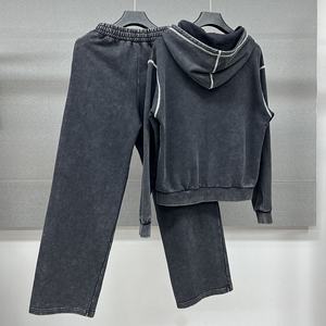 Conjunto de Sudadera con Capucha y Pantalones Deportivos con Bordado Personalizado y Parches, Estilo Urbano, Lavado Ácido, para Mujer - Product Image 2