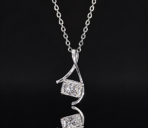 Colgante de Diamante Corte Radiante en Oro Blanco, Elegante Colgante de Diamante de Laboratorio para Mujer, Joyería de Lujo para Uso Diario y Bodas, Regalo de Lujo - Product Image 4