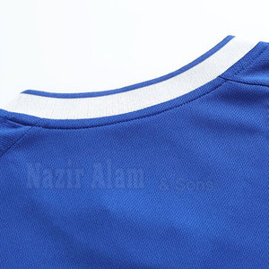 Tenue de football en tissu à séchage rapide, idéale pour l'entraînement sportif en équipe et les tournois – Performance respirante et légère - Product Image 5